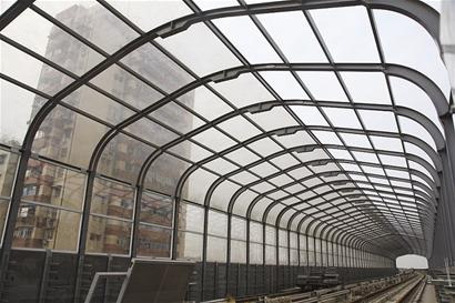 全封閉式隔聲屏障